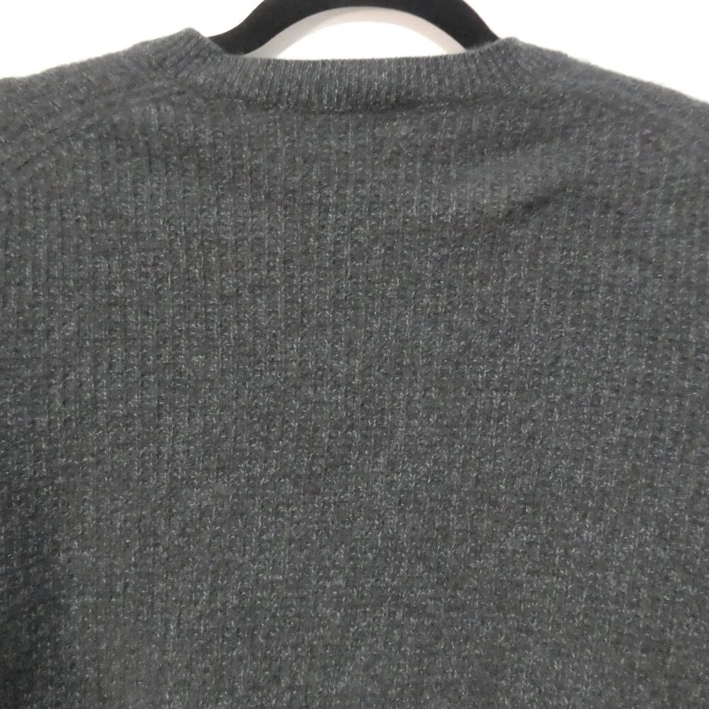 VINCE | medium | Classic Grey Soft Crew Neck Cashmere Sweater - Picture 10 of 14